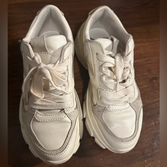 Zara sneakers - Picture 2 of 3